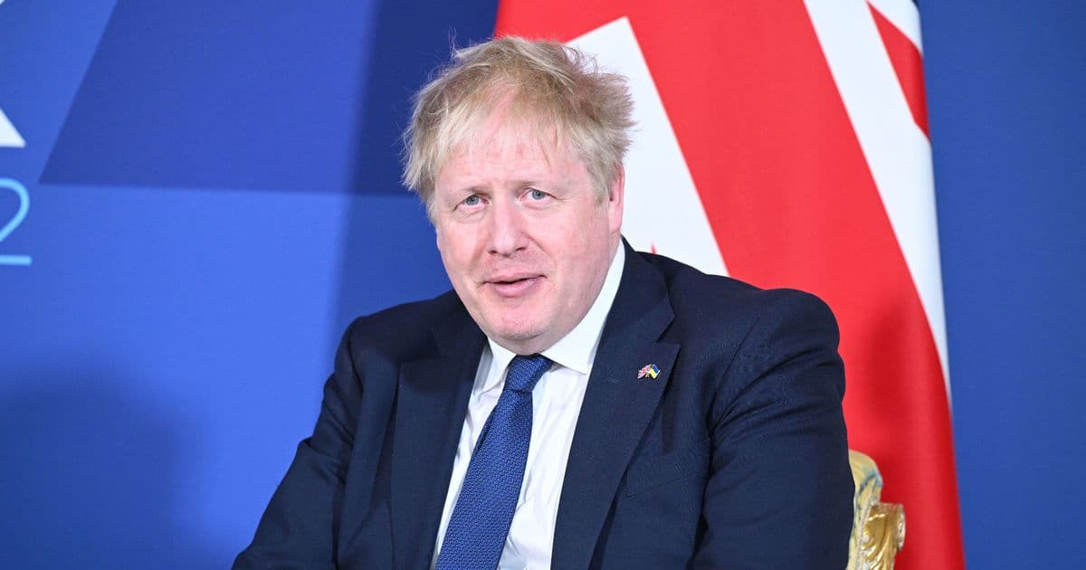 Sulmi me bomba në spitale/ Johnson: Do ta mbajmë Putinin përgjegjës për krimet e tij