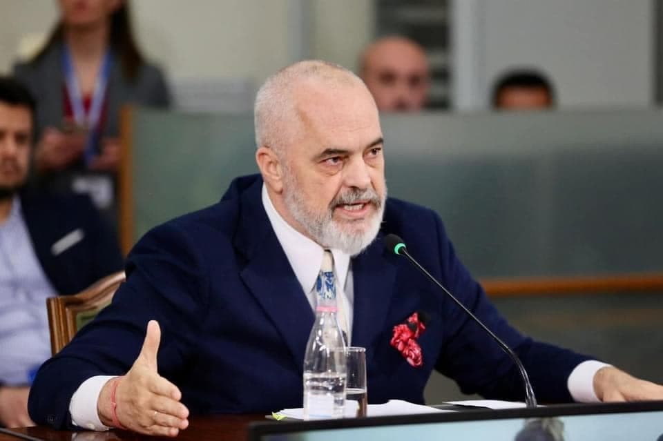 Rama: Mburojë financiare mbi faturën e energjisë për familjarët dhe biznesit e vogël