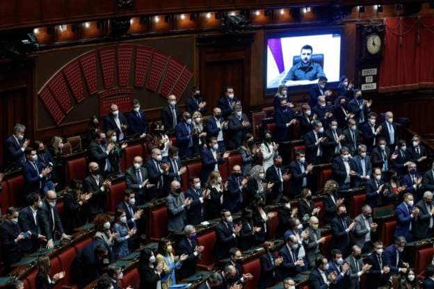 Zelensky-Italisë: Sanksiononi rusët, mos u ktheni në vendpushim për vrasësit