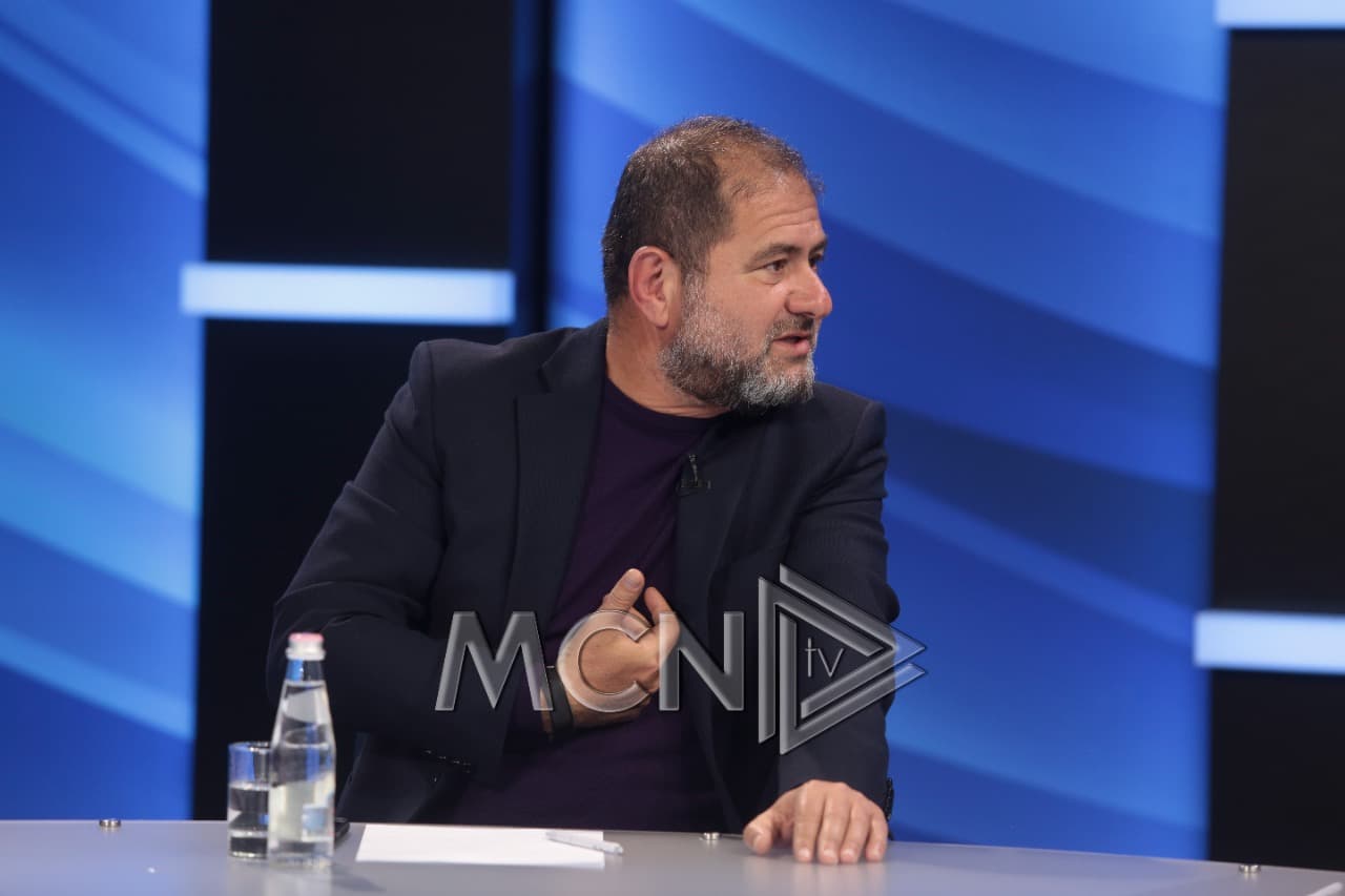 Rikthimi i Berishës, Shkullaku: Jo për mrekullira, por që ne ti thërrasim mendjes