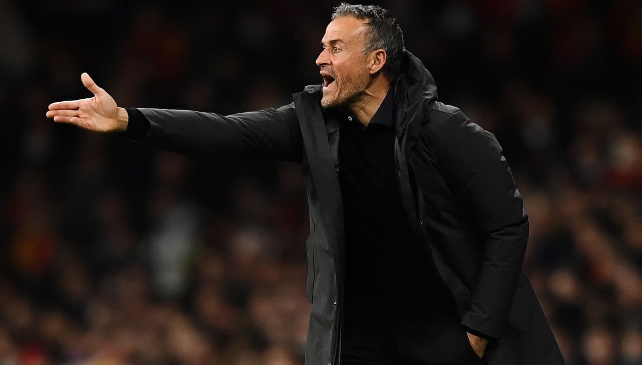 Manchester United insiston për Luis Enriquen