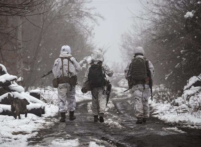 Logjistika pika e dobët e Rusisë! Armët dhe municionet po e bëjnë forcën ushtarake ruse, joefektive në luftë