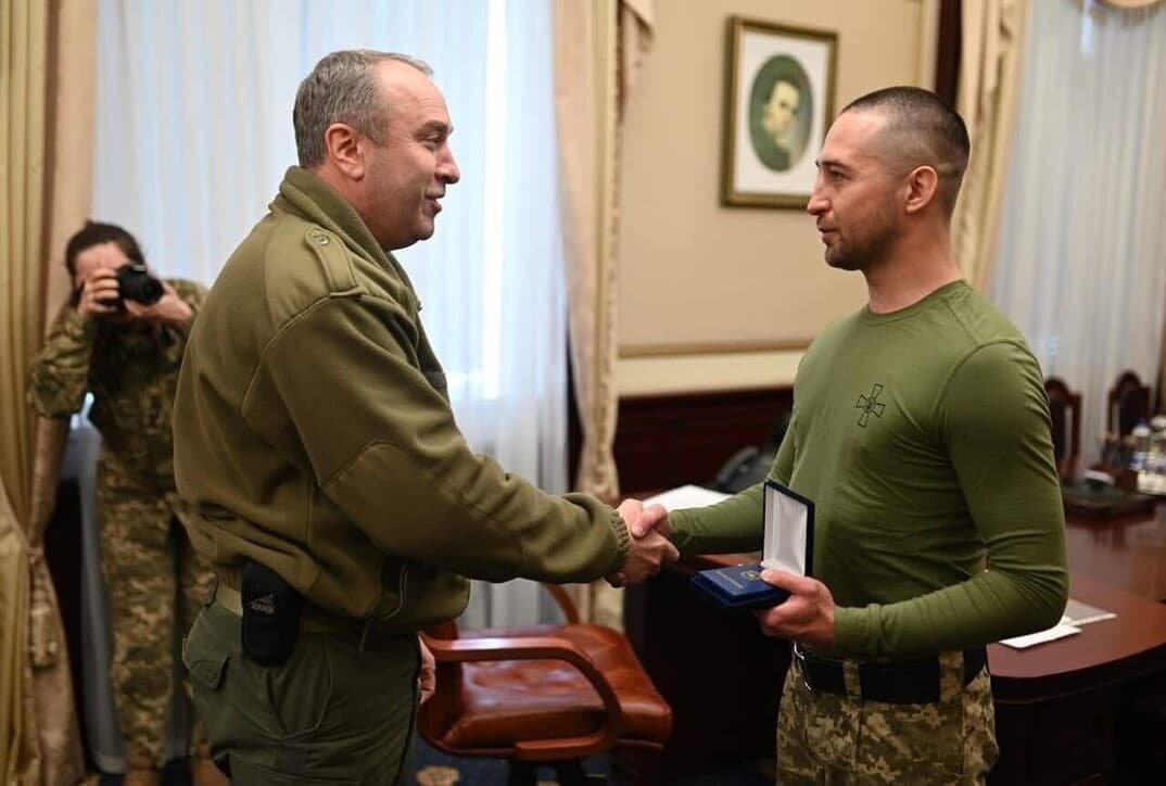 Medalje marinarit ukrainas, thirrjes së rusëve për dorëzim i’u përgjigj: Vafshi në djall