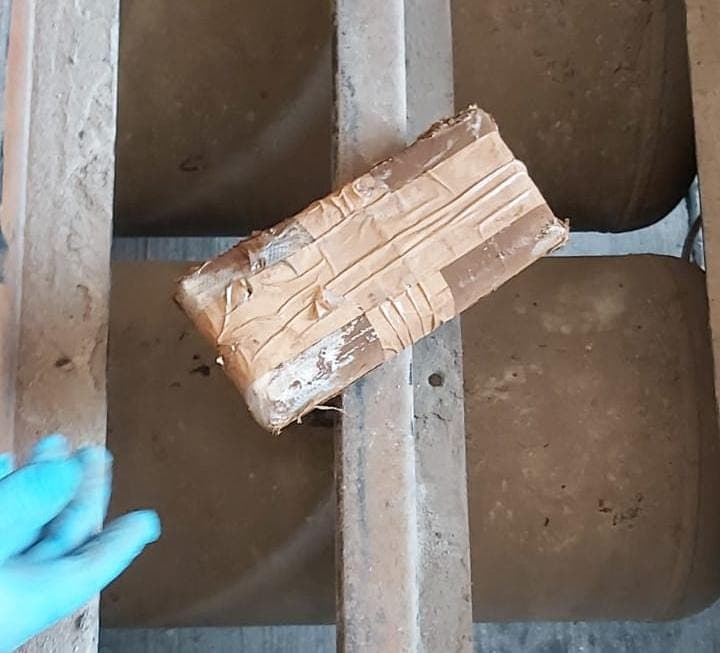 Sekuestrohet heroinë në portin e Durrësit