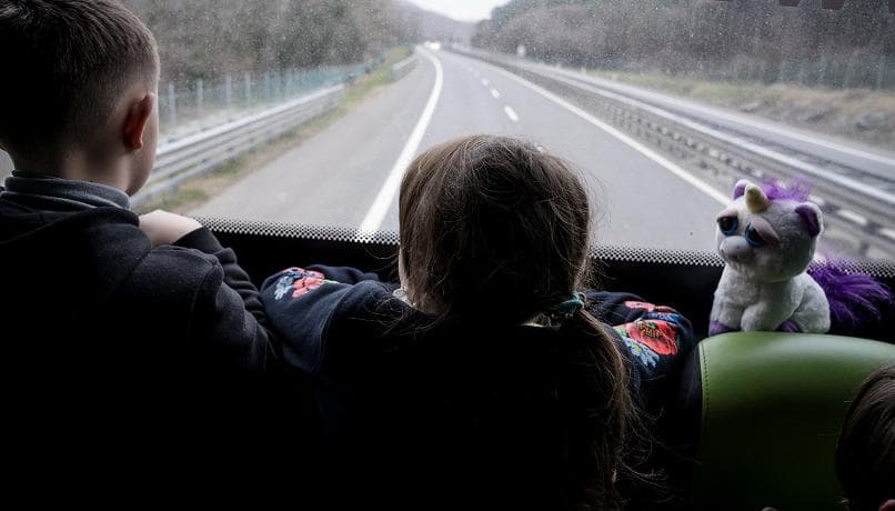2 milionë fëmijë janë larguar nga Ukraina, BE: Ekziston rreziku i trafikimeve