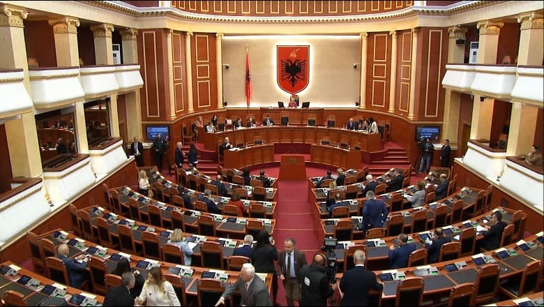 Sot Kuvend, ministrja e Shëndetësisë dhe ministrja e Ekonomisë interpelancë me deputetin e PD