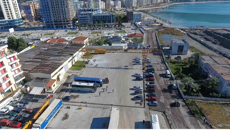Emrat/ SPAK mësyn në portin e Vlorës, arreston 2 persona, në kërkim 2 doganier