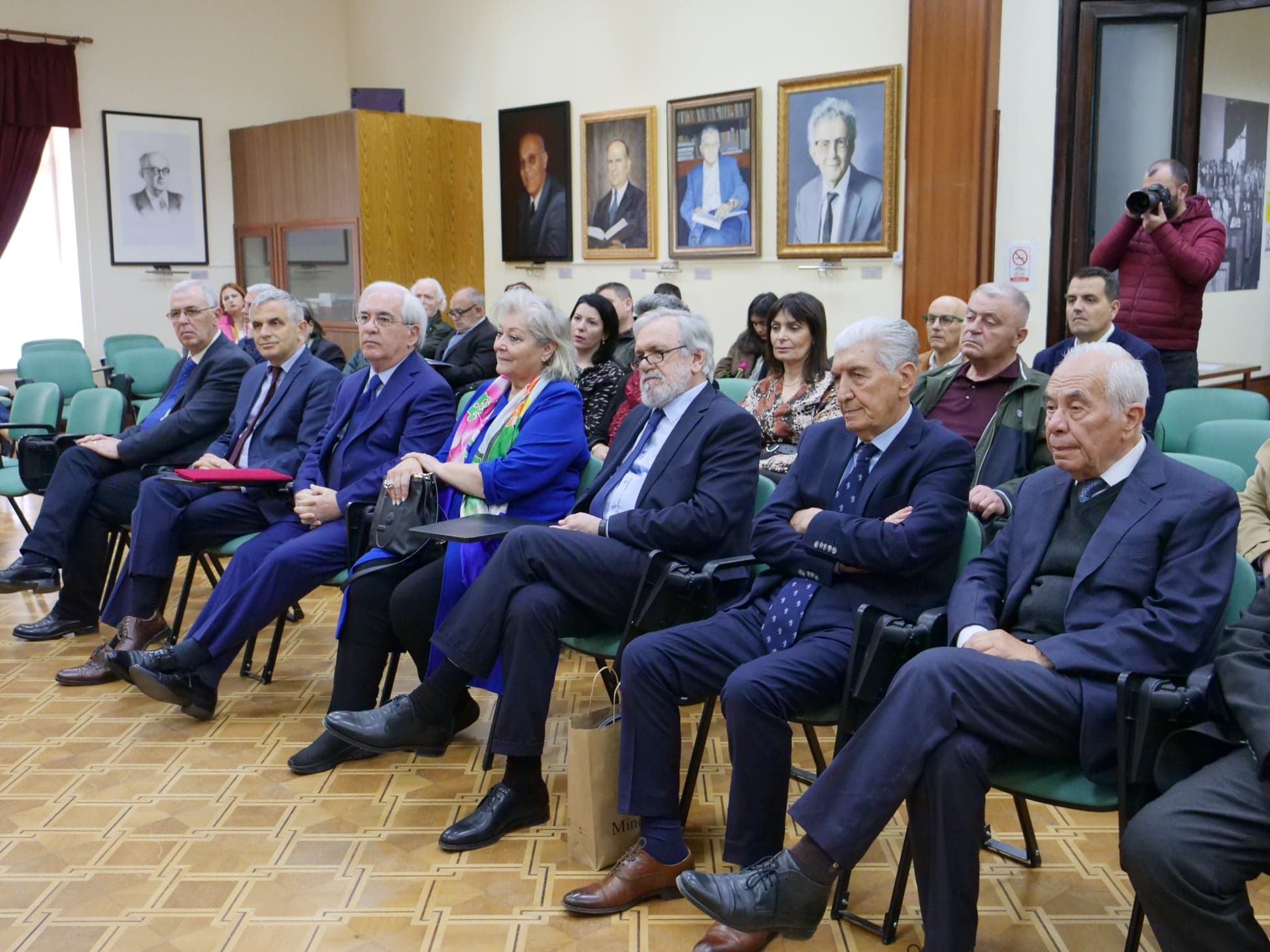 Panairi Mbarëkombëtar i Librit Akademik dhe Shkencor/ Çmimi i Mirënjohjes për Ali Aliun dhe Artan Boriçin