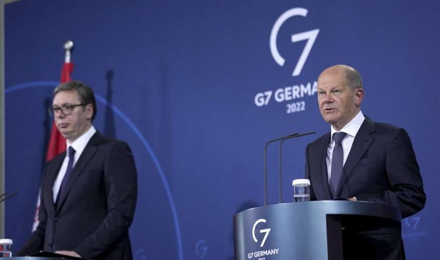 Scholz, takon Vuçiç-in: Rreshtohuni me BE për Ukrainën, të ruhet stabiliteti në Bosnjë
