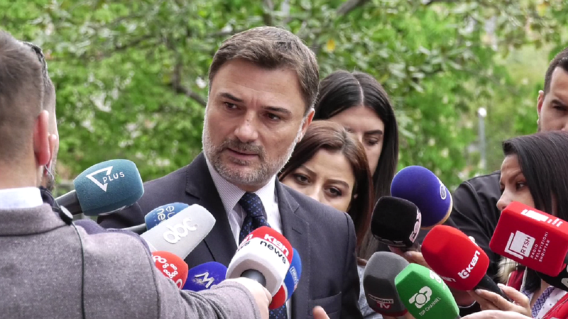 Emri i Presidentit/ Alibeaj mbledh grupin parlamentar të PD, të pranishëm 25 deputetë