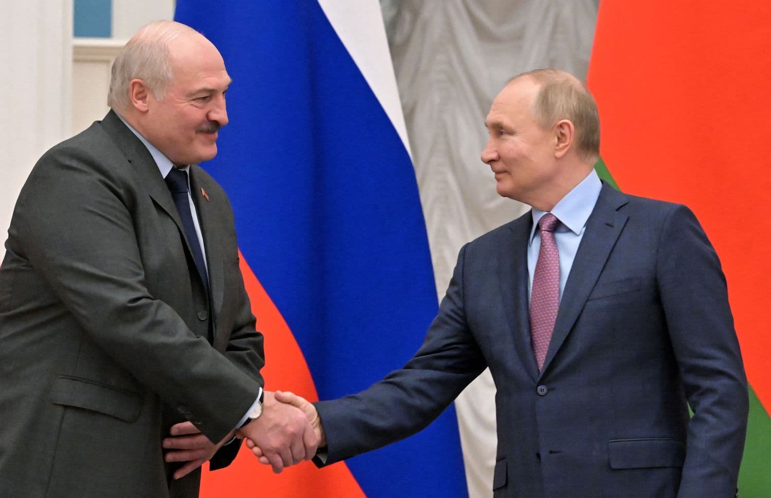 Lukashenko mbërrin në Soçi, do të takohet me Putinin