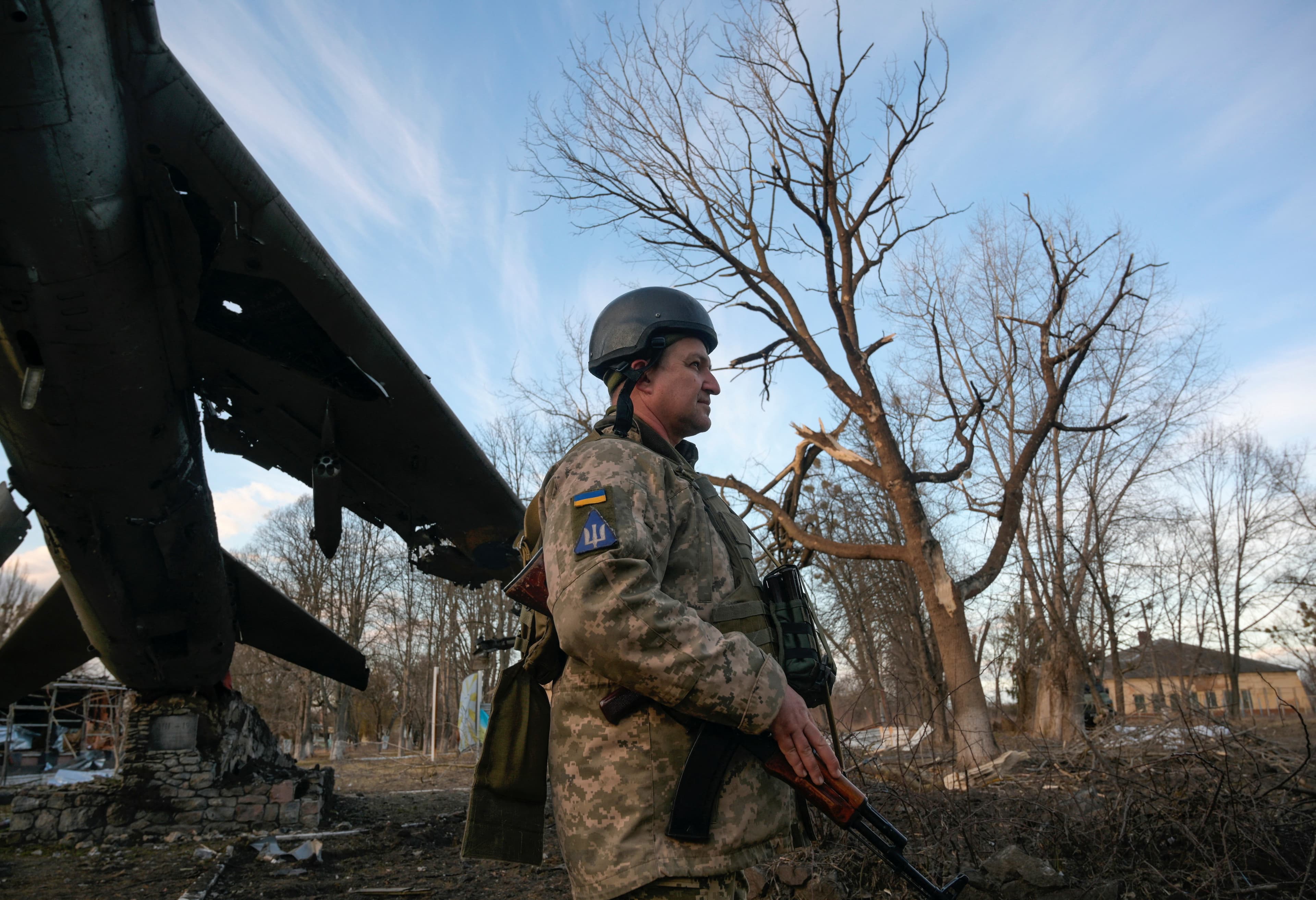Ukraina zgjat ligjin ushtarak deri në gusht