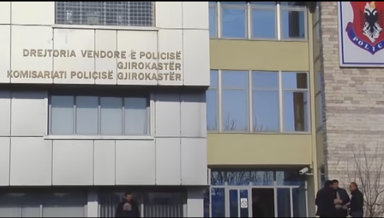 Ushtroi dhunë ndaj babait të tij, pranga 32-vjeçarit në Gjirokastër