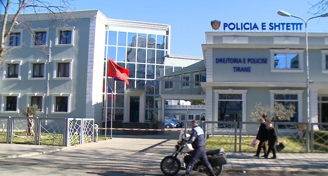 Mashtronte me punësimet jashtë vendit, Krimi Ekonomik arreston 31-vjeçaren në Tiranë