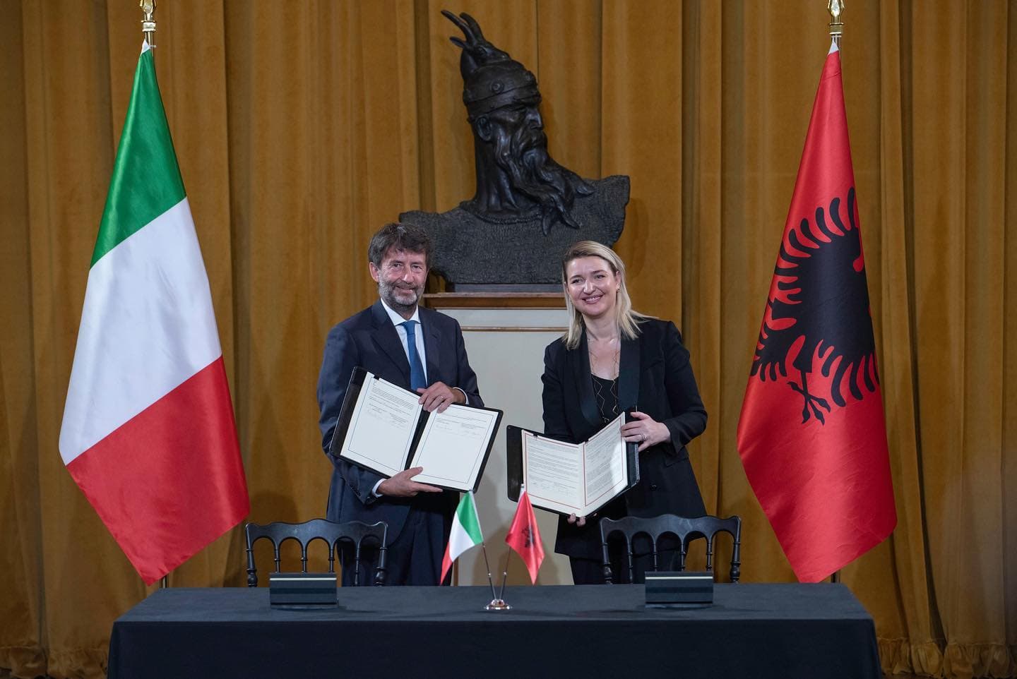 Nënshkruhet programi trevjeçar i bashkëpunimit kulturor mes Shqipërisë e Italisë