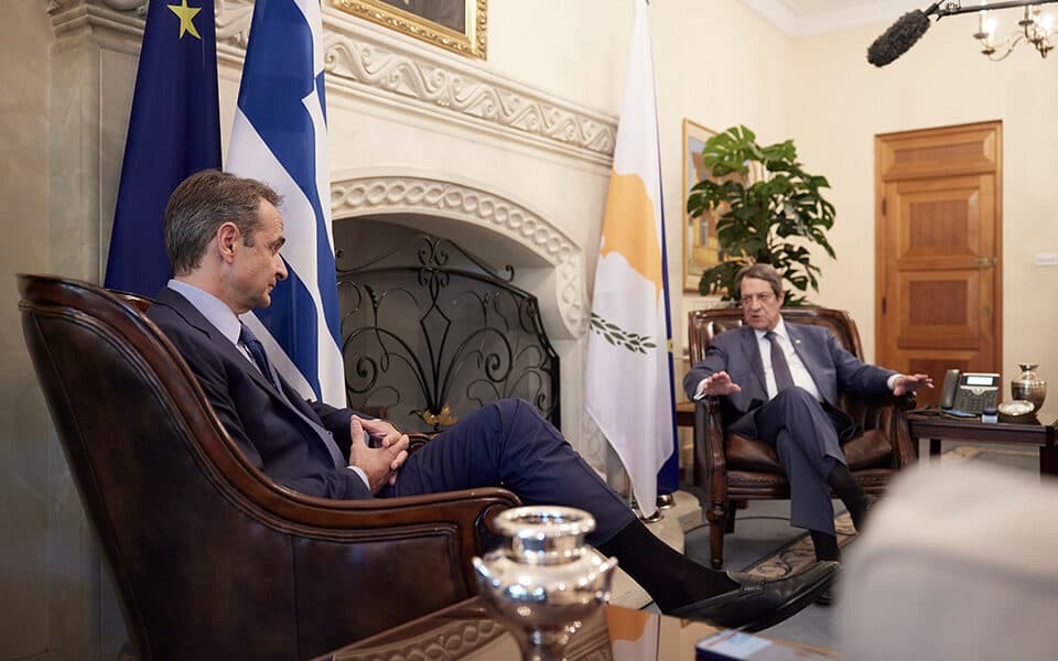 Retorika e ashpër Greqi-Turqi/ Mitsotakis: T’i mbajmë të hapura kanalet e komunikimit me Ankaranë