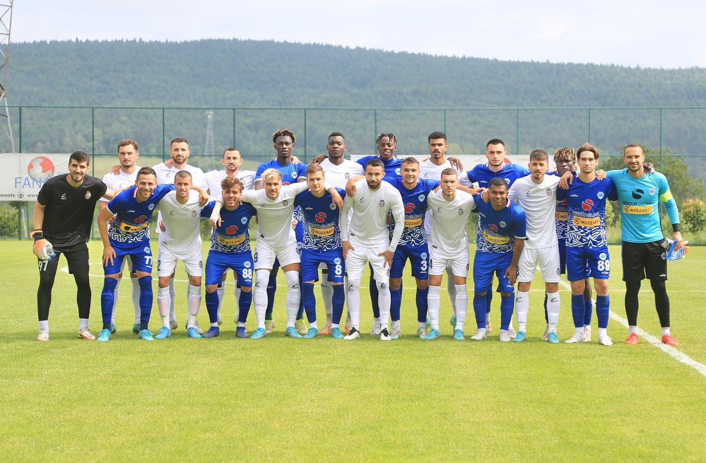 Miqësorja në Turqi, Tirana mposht Shkupin