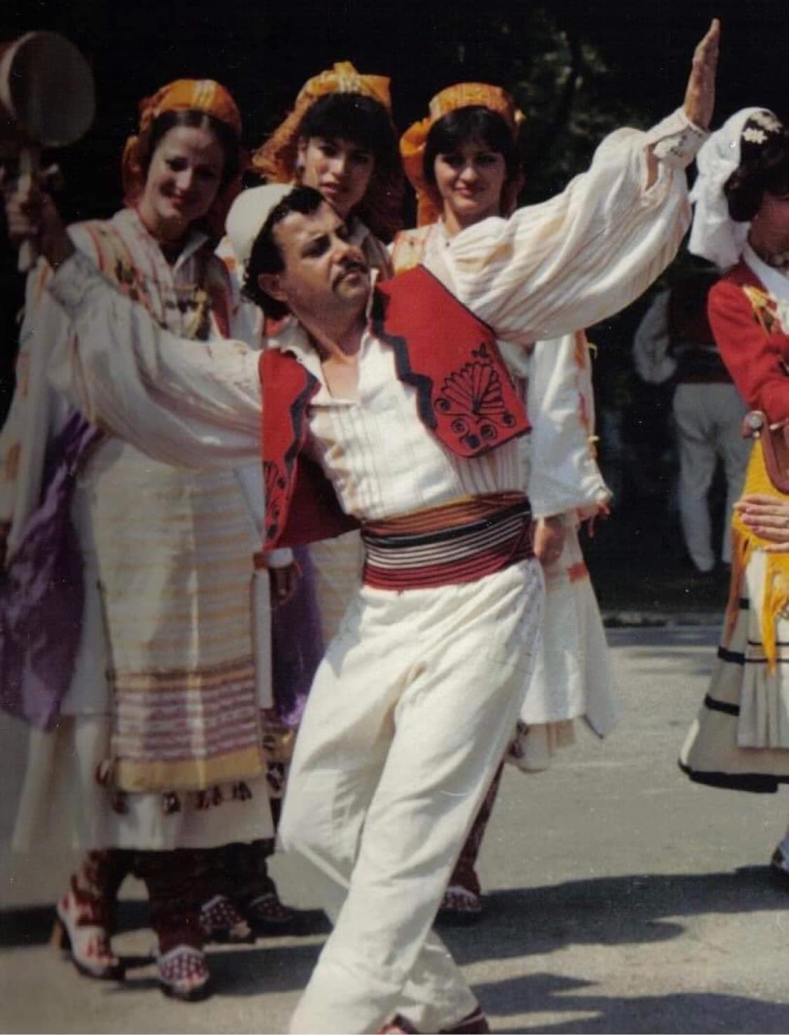 Shuhet valltari Besim Jazexhiu/ TKOB: Interpretues dhe koreograf i valleve nga të gjitha trevat e Shqipërisë