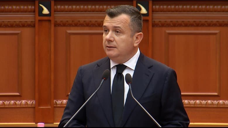 Balla: Dënojmë çdo tendencë për të mohuar gjenocidin në Srebrenicë, 11 korriku të shpallet dita e përkujtimit