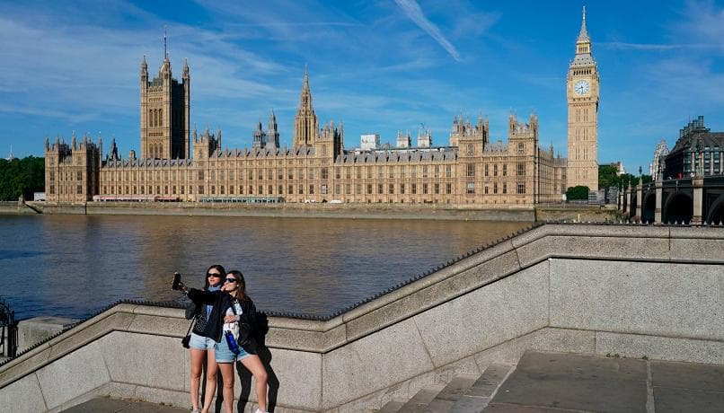 Temperaturat e larta, ekspertët: Mijëra njerëz në Britaninë e Madhe janë në rrezik