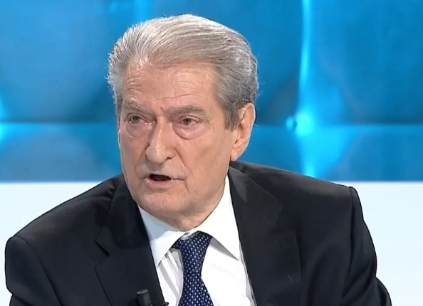 Berisha: MSH ka urdhëruar përdorimin e vaksinave anti-covid të skaduara (VIDEO)