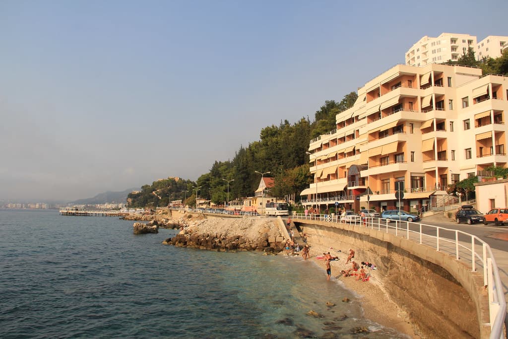 Ndërtim pa leje te “Uji i Ftohtë”, nën hetim 6 zyrtarë të Bashkisë Vlorë