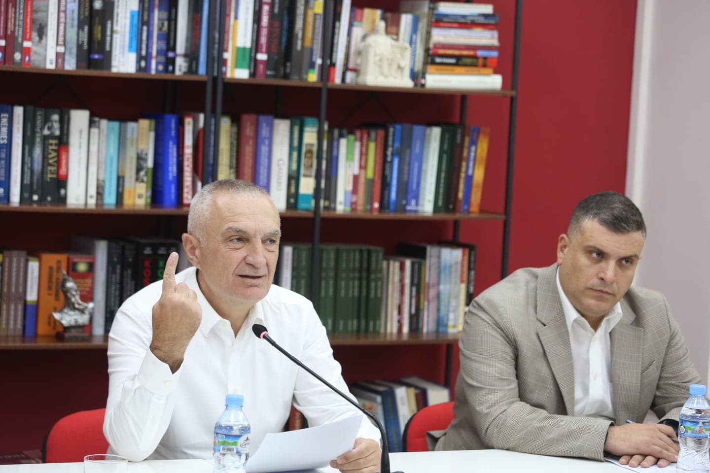 “Skemë piramidale”, Meta: Qytetarët të mos blenë apartamente në projektin e Portit të Durrësit!