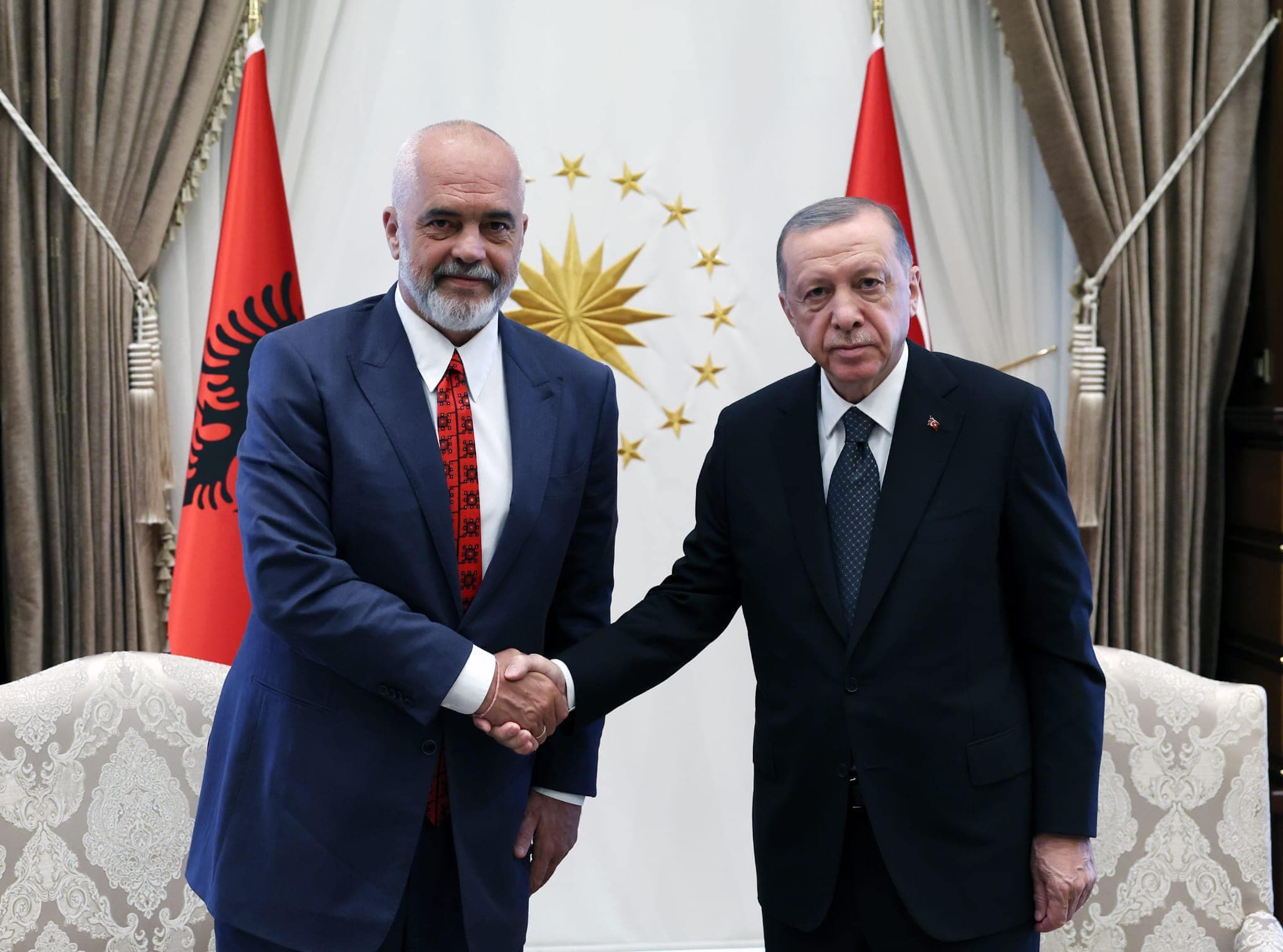 Rama takon Erdoganin: Gati projektet konkrete për përballimin e krizës energjetike dhe ushqimore