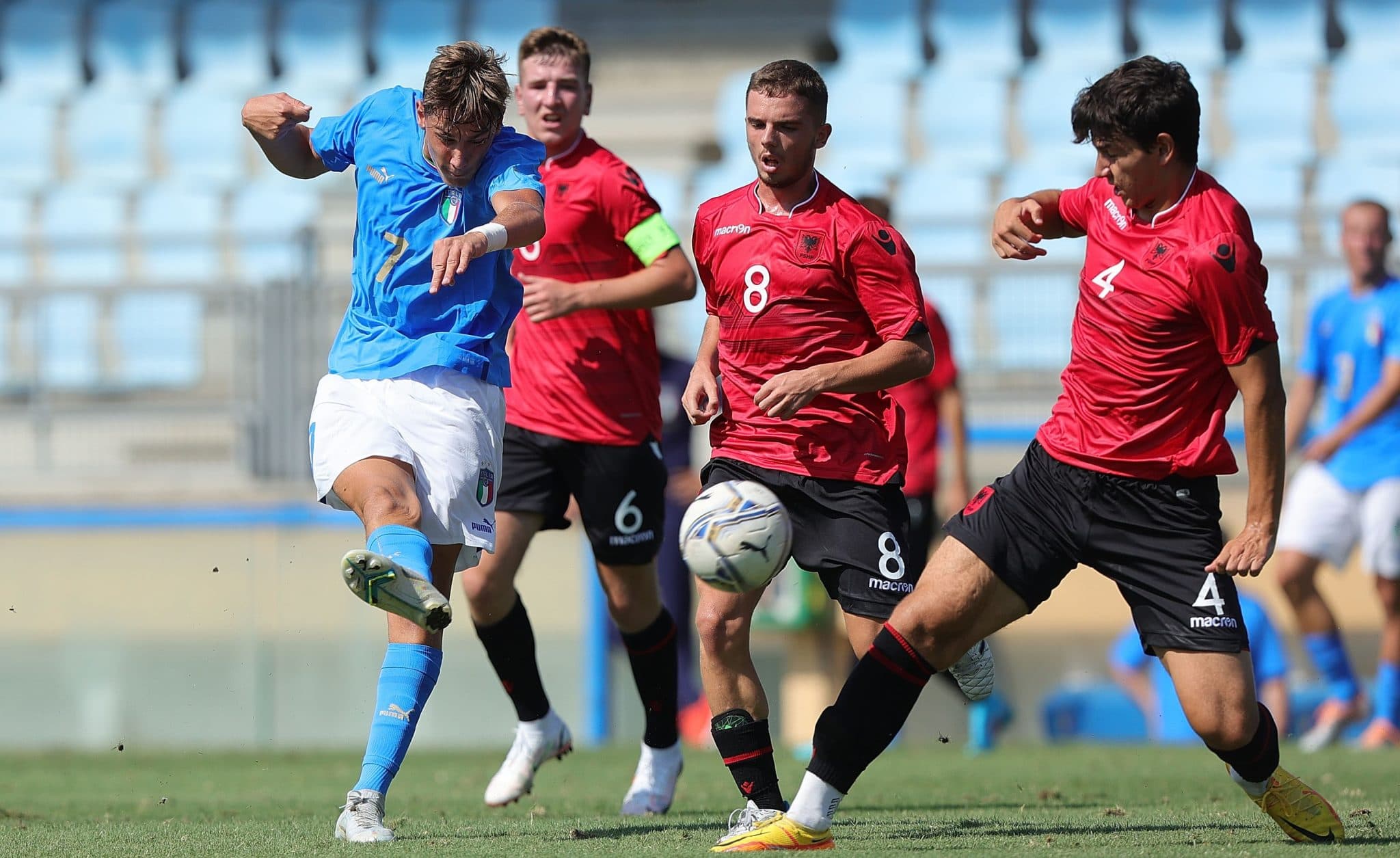 Miqësorja, Kombëtarja U-18 mposhtet me “tris” nga moshatarët e Italisë