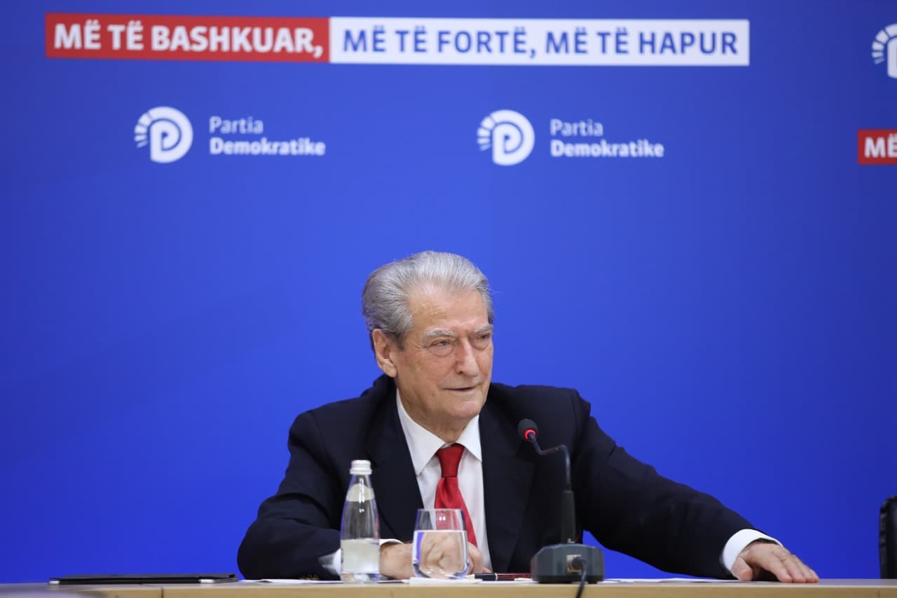 Ngjarjet e fundit, Berisha: “Hani kokat”, Rama i inkurajoi bandat me thirrje për vrasje