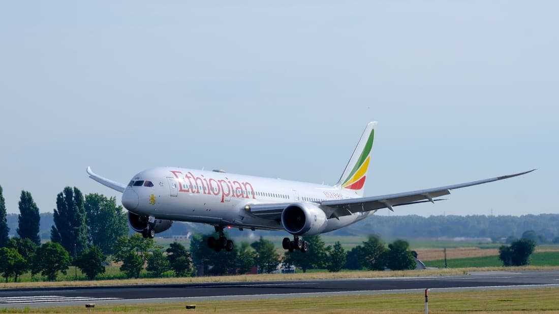 Incident në avion, pilotët i merr gjumi pak para uljes në pistë