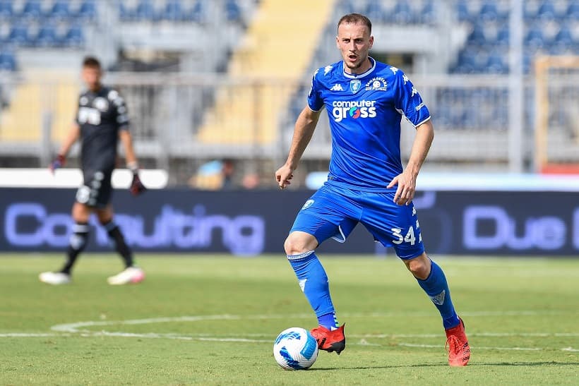 Ka shkëlqyer në këtë fillim të Serie A, mbrojtësi i Shqipërisë zgjidhet në formacionin e muajit
