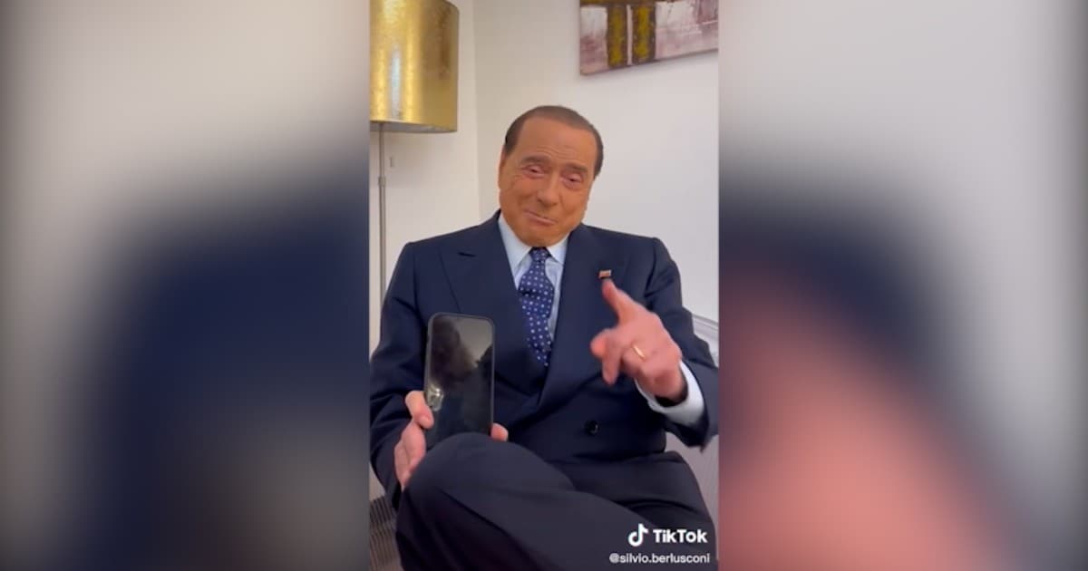 Barcaleta e Berlusconi-t për Biden-in, Putinin dhe Papën korr sukses audience në TikTok (VIDEO)
