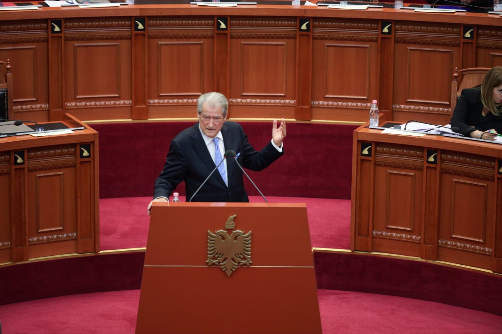 Konçesionet dhe PPP-të/ Berisha, thirrje KE: Kushtëzoni çdo qindarkë derisa të jetë kjo qeveri