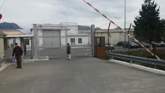 Në harkun e pak orëve, dy të burgosur humbin jetën në burgun e Shënkollit