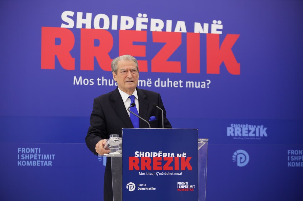 Berisha: Gjinushi i shiti partinë Tom Doshit që të drejtonte Akademinë e Shkencave. Viktimë, historia dhe gjuha shqipe