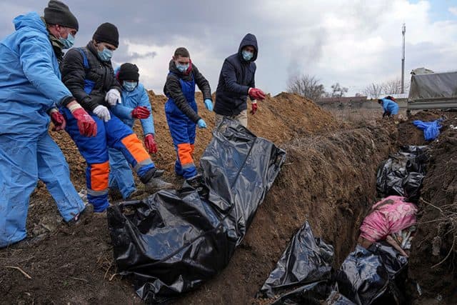 Varre masive në Donetsk, gjenden trupat e 131 personave