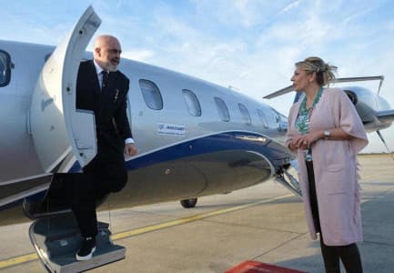 Hakerat i publikuan të dhënat personale/ Rama -opozitës: Neveri, delenxhinj, përdor një avion për udhëtime pune