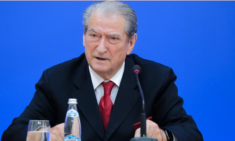 Emergjenca me përmbytjet në vend, Sali Berisha niset drejt Shkodrës