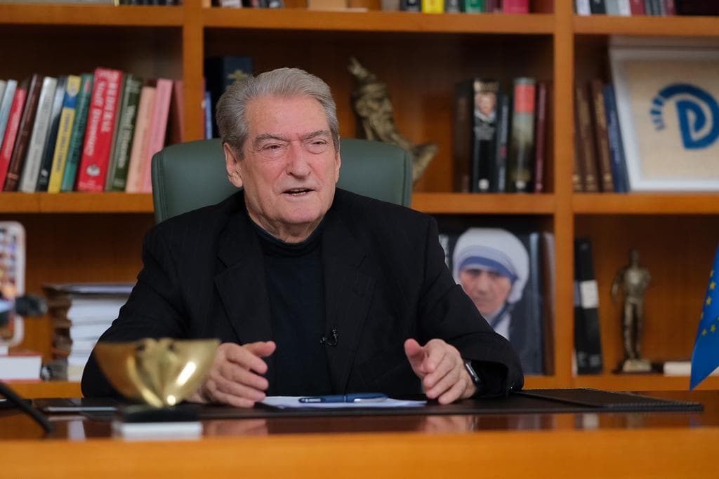 Protesta e 6 dhjetorit, Berisha: Refuzimi nga policia, tmerr nga populli opozitar! Do mbushim sheshet