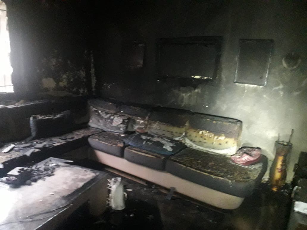 Foto/ Shkrumbohet një banesë në Krastë të Elbasanit, shpëton i moshuari