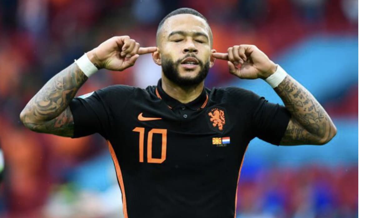 Roma në kërkim të një sulmuesi, Depay kontaktohet nga Mourinho