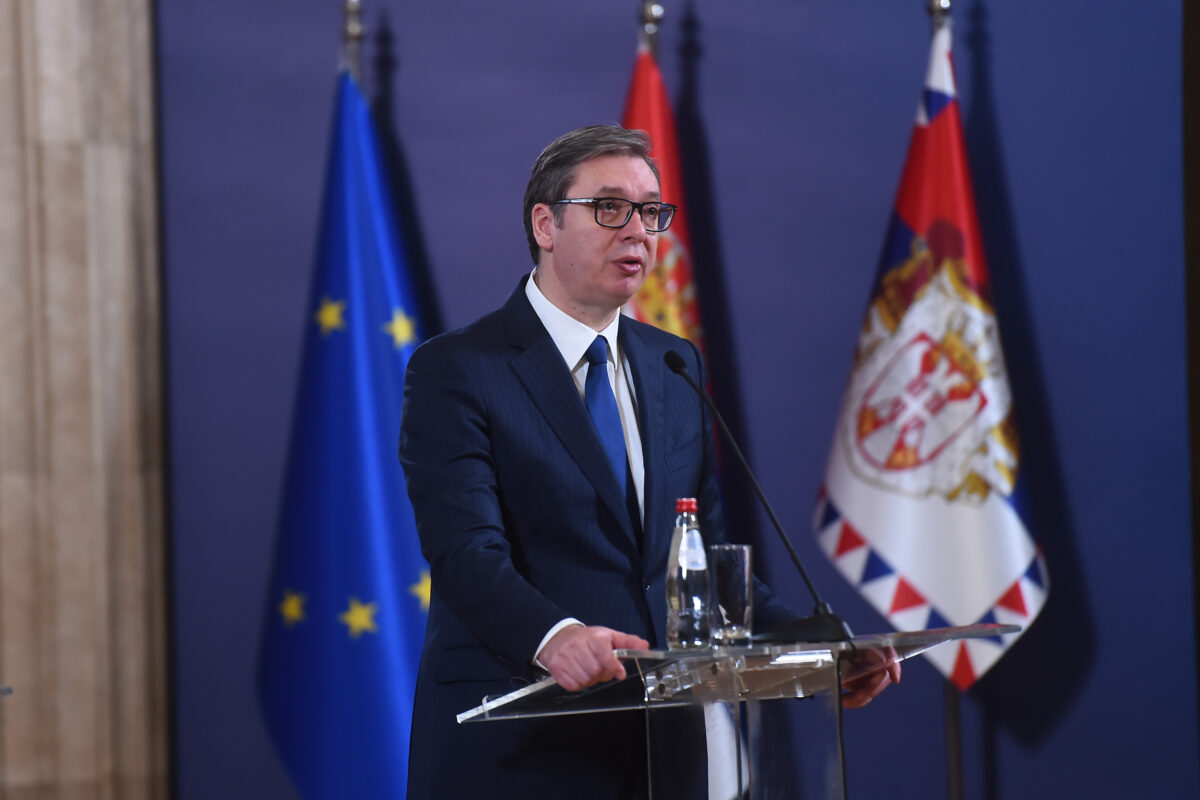 Tensionet në Veri të Kosovës, Vuçiç: Nuk do të ketë dorëzim, të respektohen të drejtat e serbëve