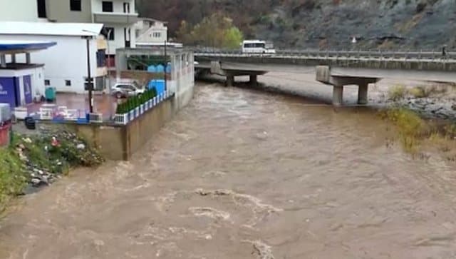 Moti i keq/ 210 ha tokë bujqësore të përmbytura në ish-kënetën Gjonem në Kurbin