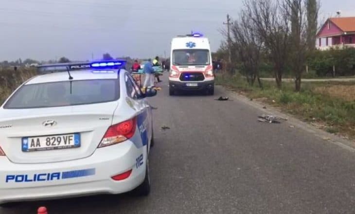 Aksident në Fier, automjeti del nga rruga, plagoset 29-vjeçari