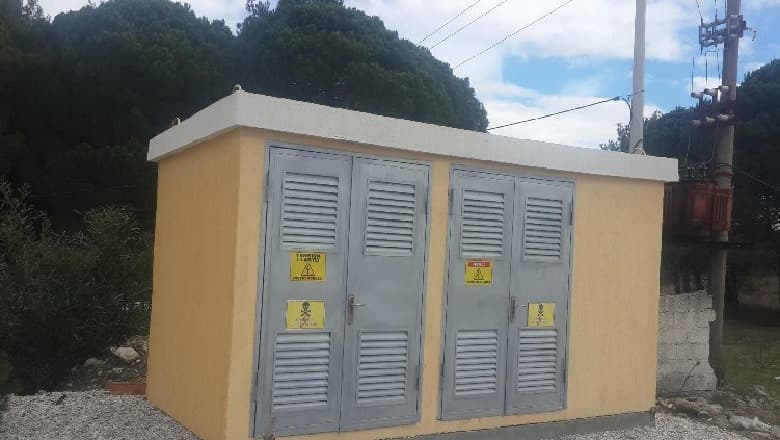 Bie në kontakt me energjinë elektrike, ndërron jetë 24-vjeçari në Durrës