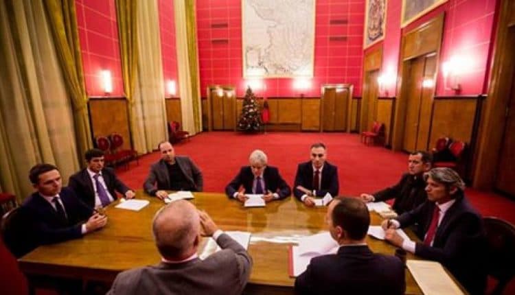 Rama mbledh në Tiranë liderët e partive shqiptare nga Maqedonia e Veriut