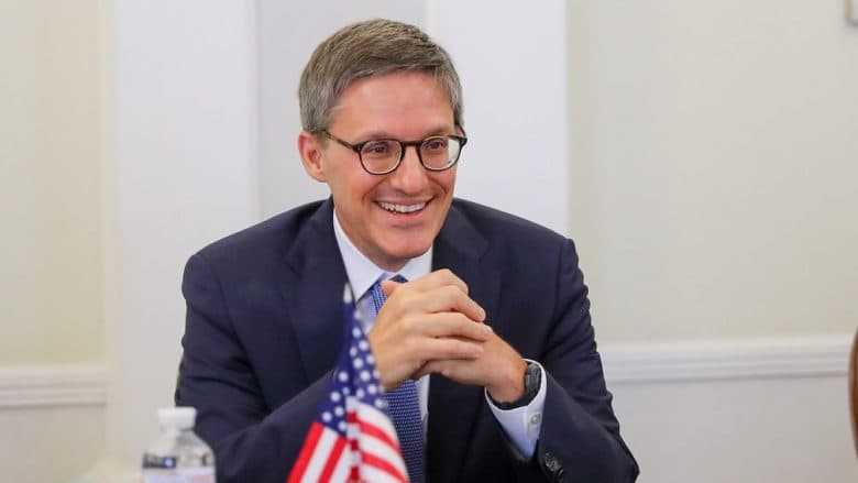 Përpjekja amerikane për njohjen Kosovë-Serbi/ Chollet në Prishtinë takon sot Osmanin dhe Kurtin