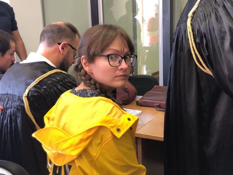Tentativa për t’u futur në Uzinën e armëve në Gramsh, Rusia kërkon ekstradimin e Svetlana Timofeevas