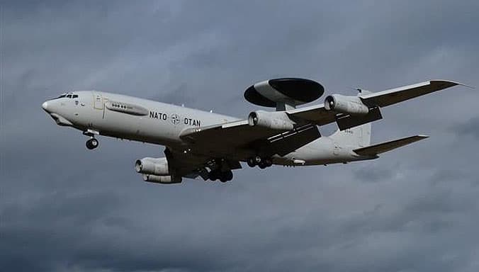 Konflikti në Ukrainë/ NATO zhvendos avion survejimi në Rumani